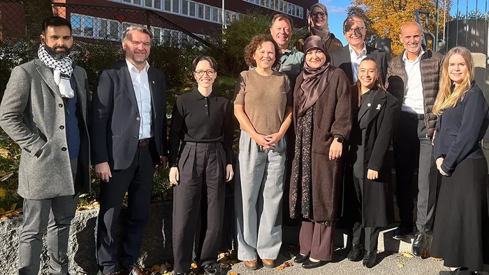 Foto av Representanter fra de samarbeidende institusjonene samlet