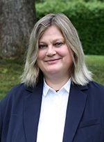 Bildet kan inneholde: person, hår, smil, hake, yttertøy.